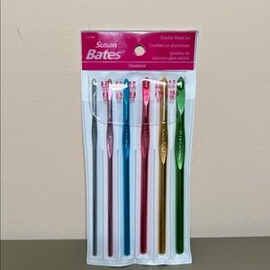 Susan Bates Silvalume Crochet Hook Set - Multicolor